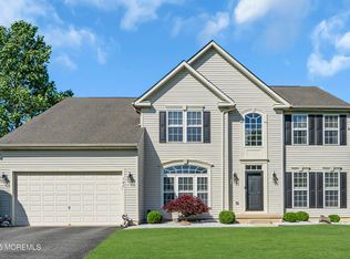 707 Cedar Point Ct, Toms River, NJ 08753