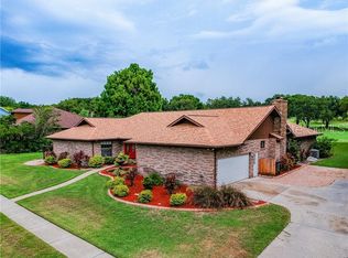 2717 Fairway View Dr, Valrico, FL 33596