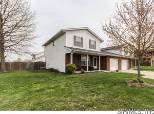 810 Plankway Dr, Shiloh, IL 62221