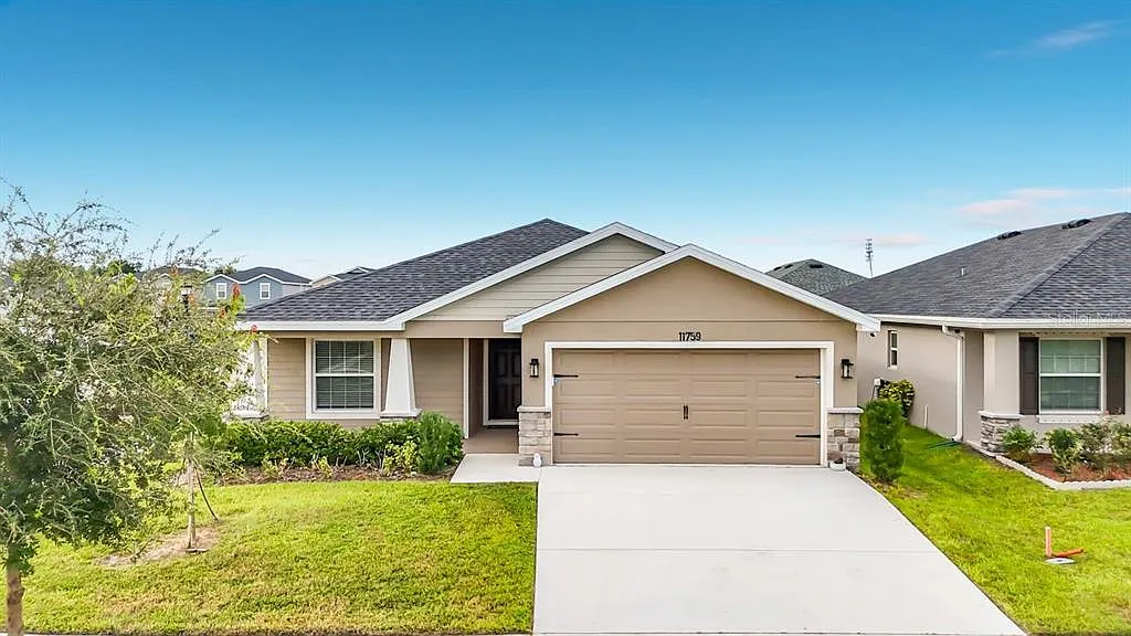 4 bed, 2.0 bath, 1710 sqft, $2,700 — Photo 2
