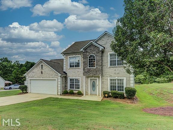 4th image of 4662 Garden City Dr