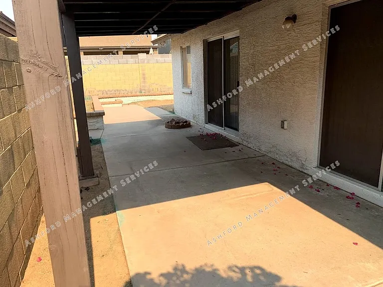 18227 N 19th St — Photo 27