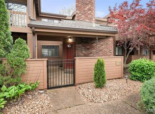 1708 Hemingway Ln #C, Saint Charles, MO 63304