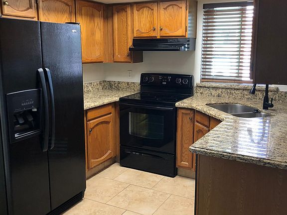 3rd image of 14415 N Sherwood Dr