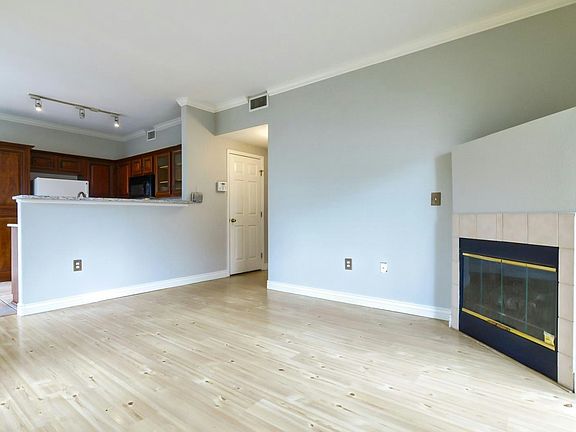 4th image of 3846 E Canyon Ranch Rd Unit 103