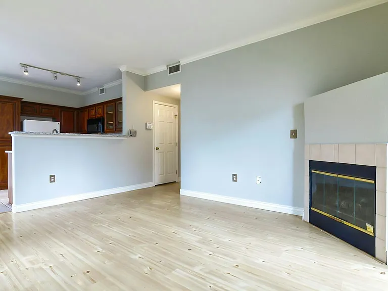 3846 E Canyon Ranch Rd #103 — Photo 4