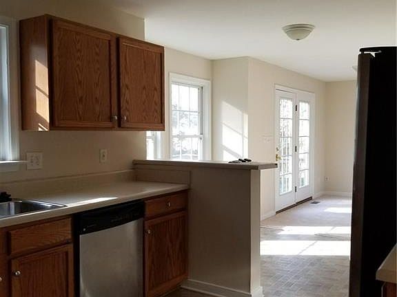 3rd image of 5905 Nestle Ave