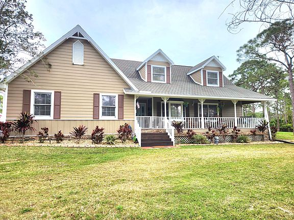 3rd image of 1810 Cypress Lake Dr