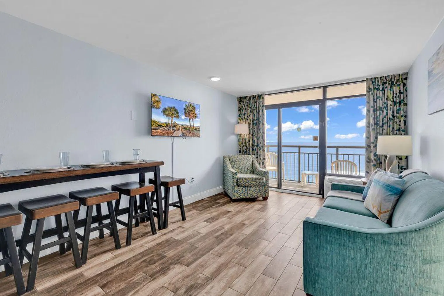 1 bed, 1.0 bath, 548 sqft, $5,869 — Photo 1