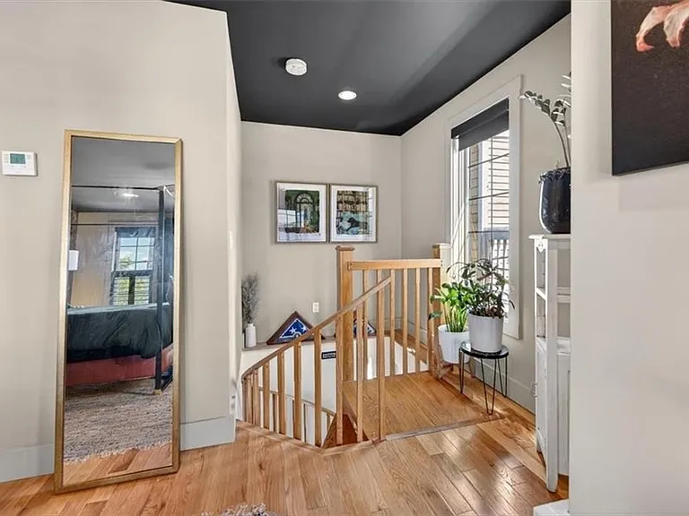494 Thames St — Photo 21