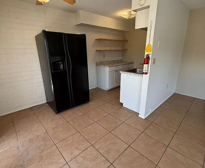 2550 N Park Ave — Photo 4