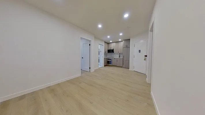 Rented by R New York | media 11