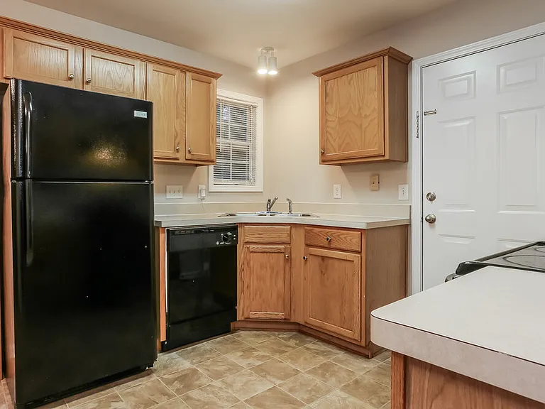 9490 Pebble Creek Ct — Photo 8