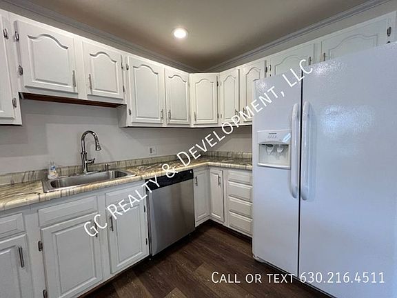 2nd image of 1085 Basswood St