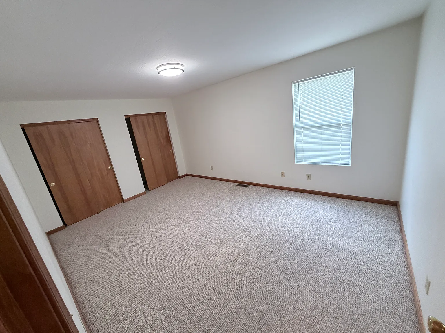 430 Connie Ct — Photo 4