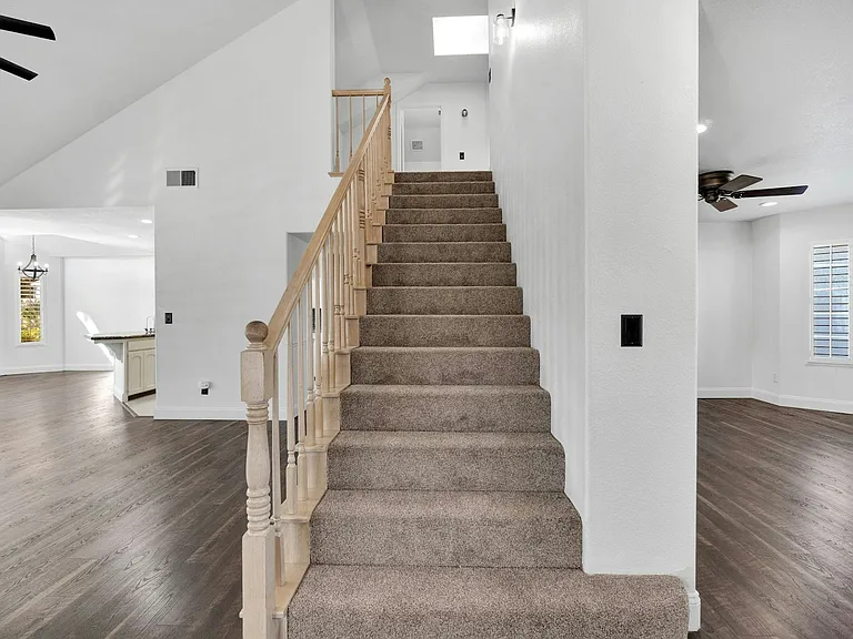3513 W Vartikian Ave — Photo 34