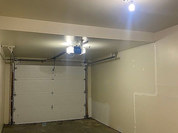 2nd image of 164 Syracuse Ct