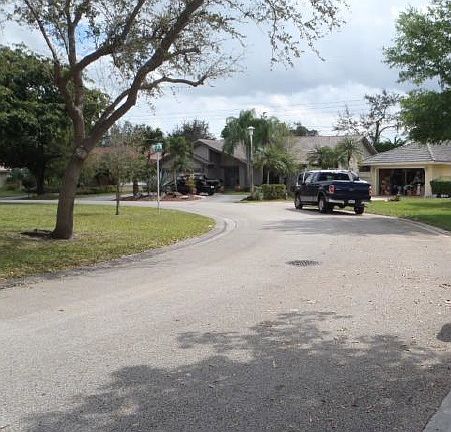 4th image of 4782 NW 92nd Ter