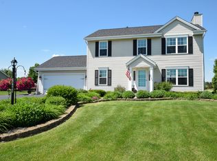 28640 Sunflower Ln, Waterford, WI 53185