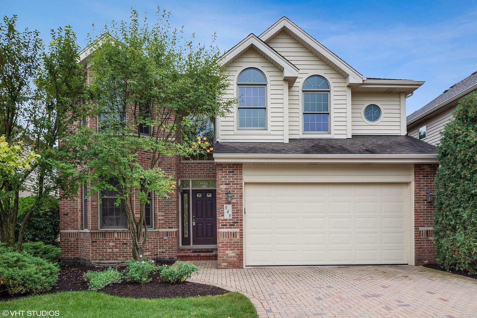 849 Breton Lakes Dr photo 1