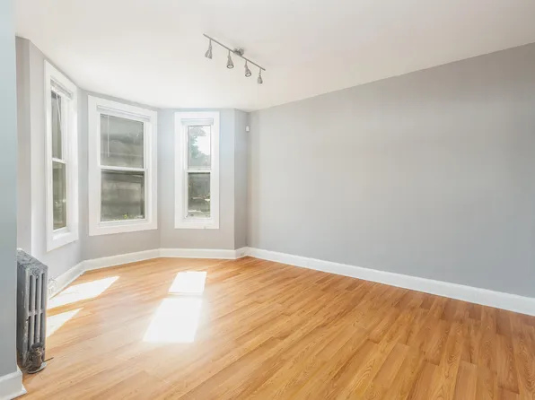 2A Dwight St, Jersey City, NJ 07305