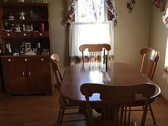 4th image of 19465 Hazel Dell St