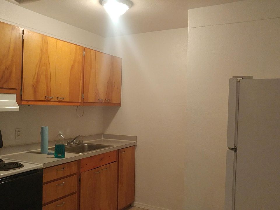 2nd image of 212 Main St SW APT 3