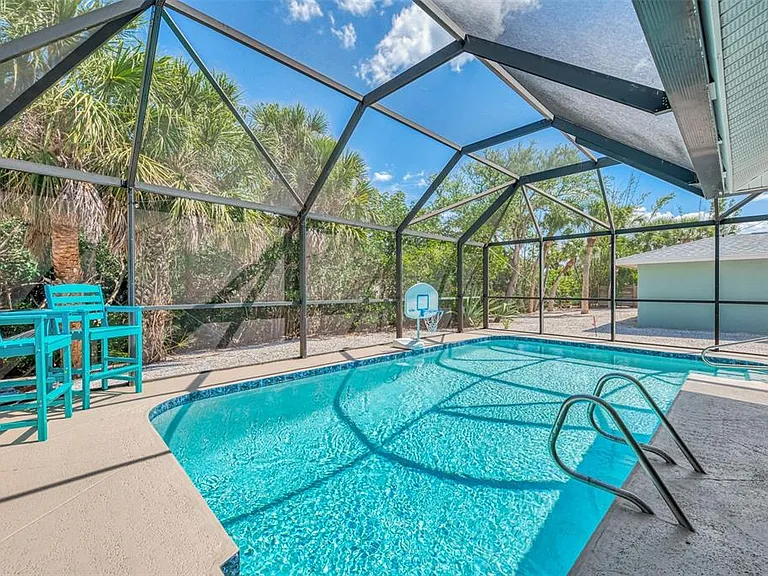 307 Avenida De Paradisio — Photo 50