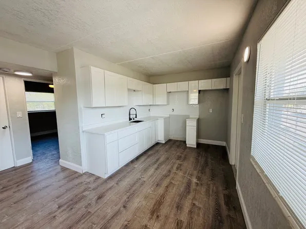 2475 18th Ave S APT 20, Saint Petersburg, FL 33712