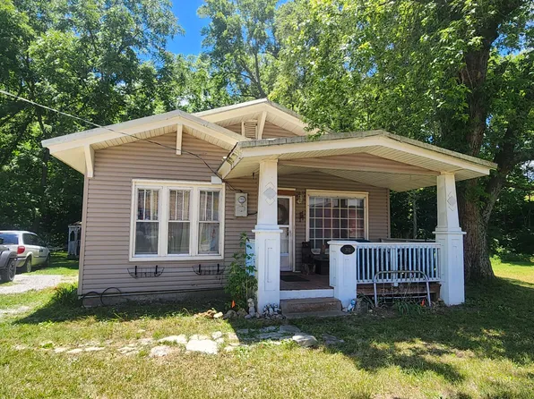 302 W Main Street, Crane, MO 65633