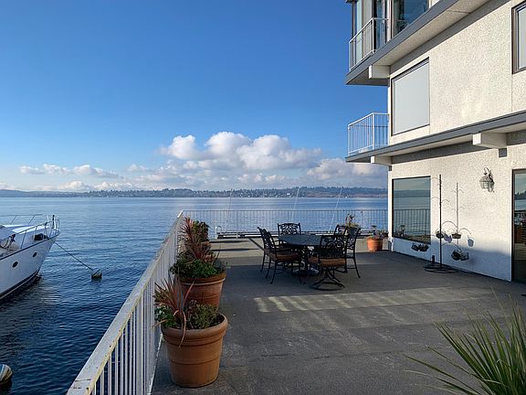 2nd image of 6421 Lake Washington Blvd NE APT 303