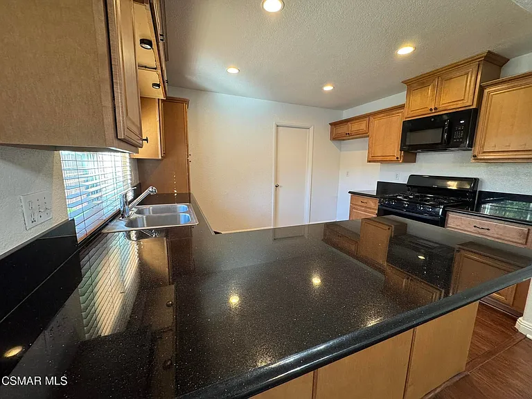 2263 Workman Ave — Photo 6
