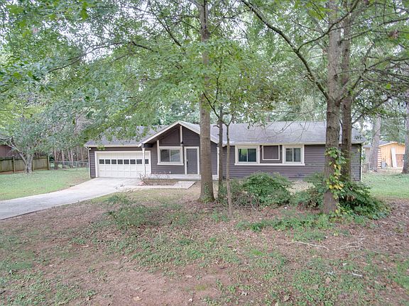3rd image of 2625 Big Oaks Dr SW