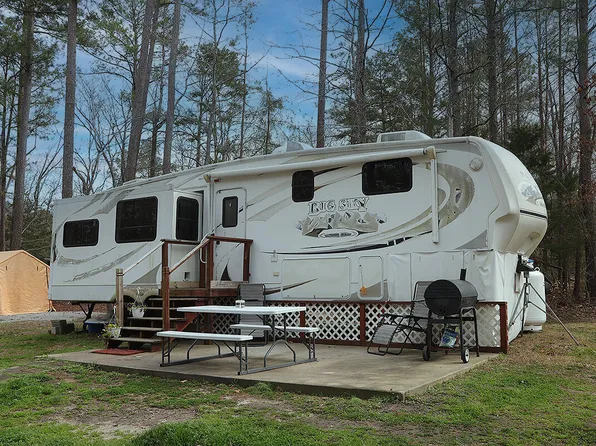 115 Brave Dr #842 & 843, Louisburg, NC 27549