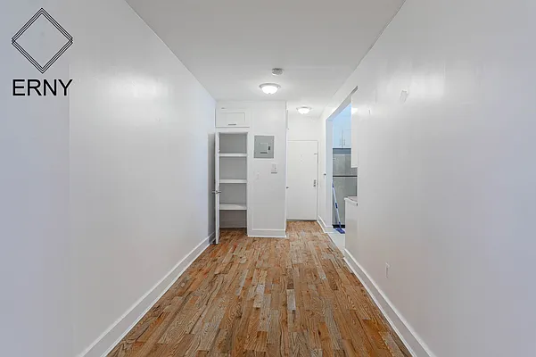 Rented by ERNY LLC | media 12