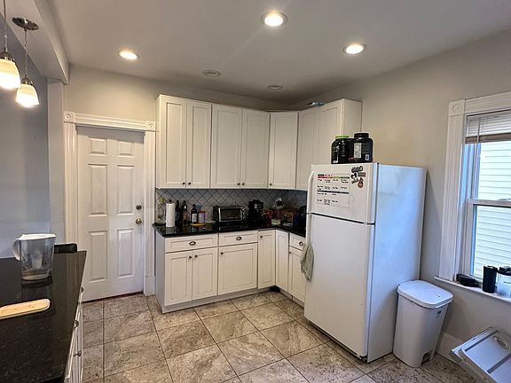 5th image of 544 Trapelo Rd #2