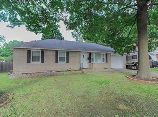 3728 S Greenwich Ln, Independence, MO 64055