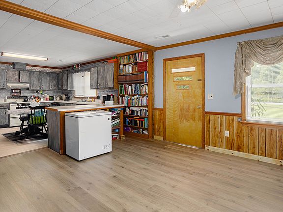 4th image of 831 County Road 38