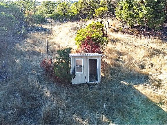 5th image of 1141 Tenmile Creek Road