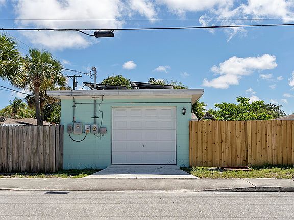 5th image of 1002 S K Street