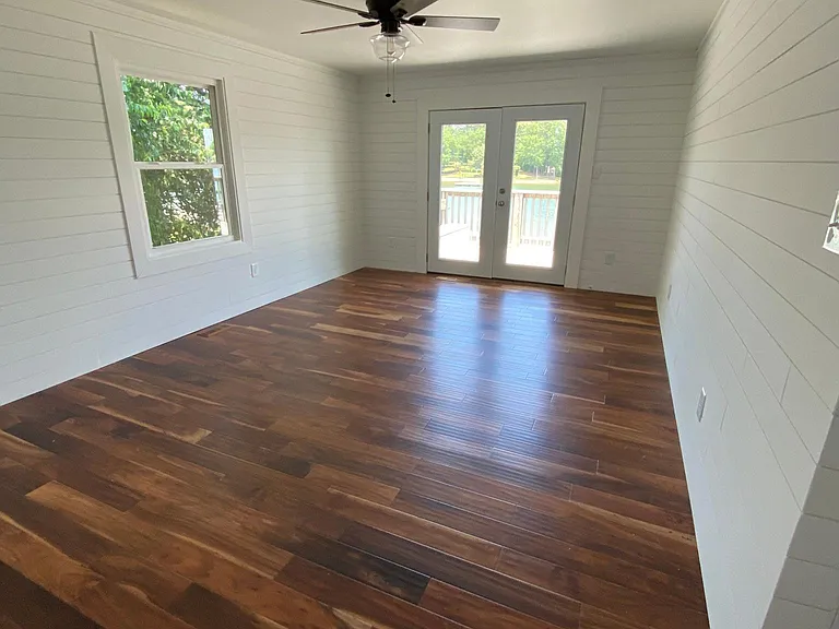 Master Bedroom. Private Doors to Back Deck
