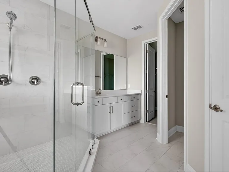 527 Marquesa Cir — Photo 22