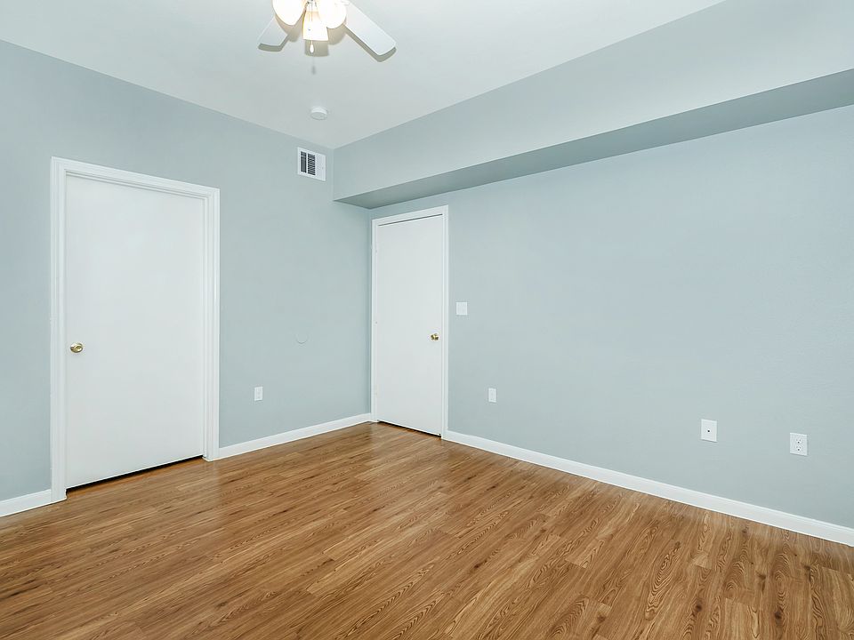 Comfortable Bedrooms at Portside Villas in Ingleside, TX