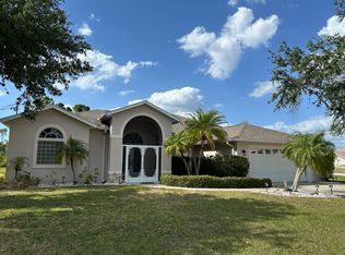 132 Fairway Rd, Rotonda West, FL 33947