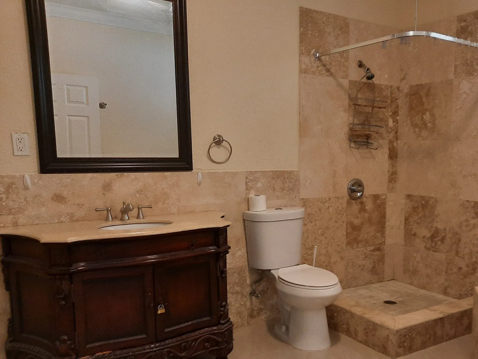 1 bed, 400 sqft, $1,600 — Photo 4