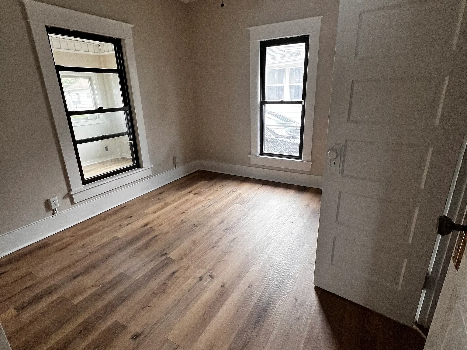 2 bed, 1000 sqft, $1,000 — Photo 4