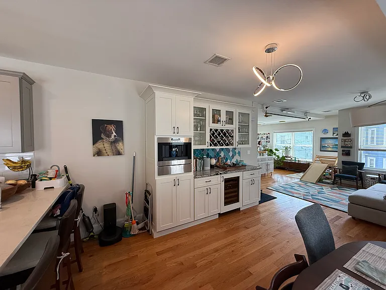 24 Shapley Ave #2 — Photo 7