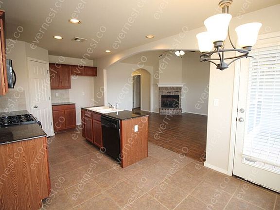 5th image of 3604 E Vail St