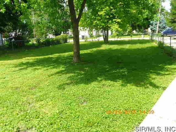 2nd image of 226 W 3rd St