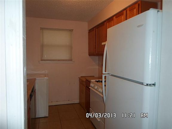 4th image of 13610 N Lemans St